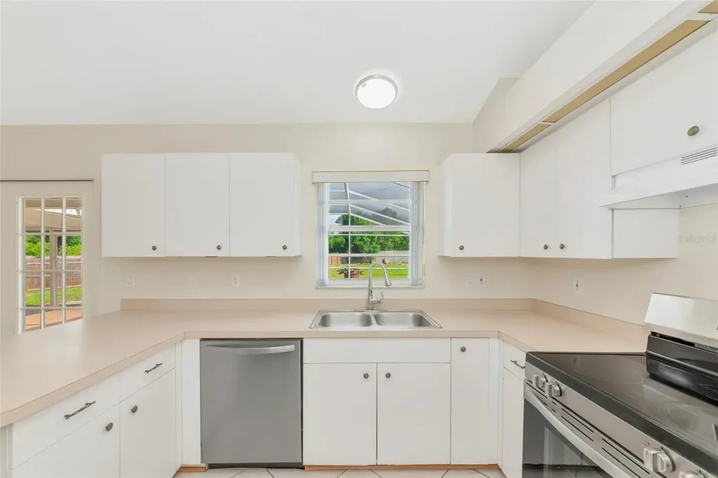 5615 18th Avenue E Bradenton FL 34208