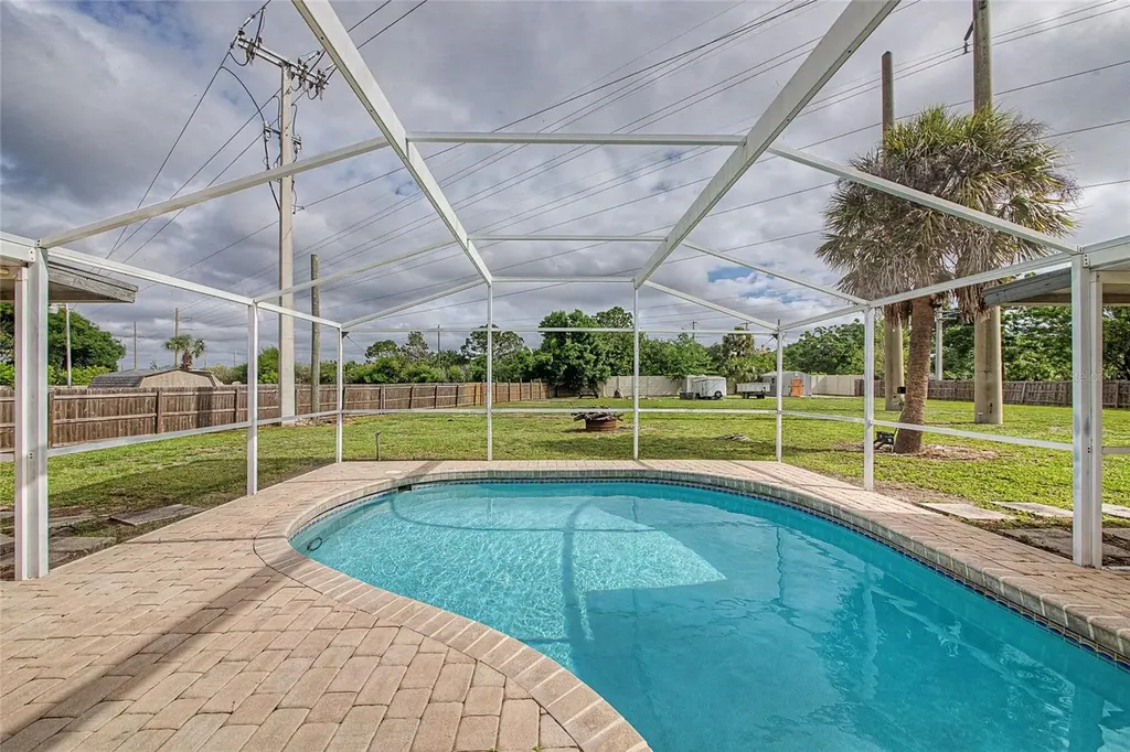5615 18th Avenue E Bradenton FL 34208