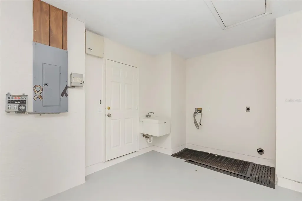 5615 18th Avenue E Bradenton FL 34208