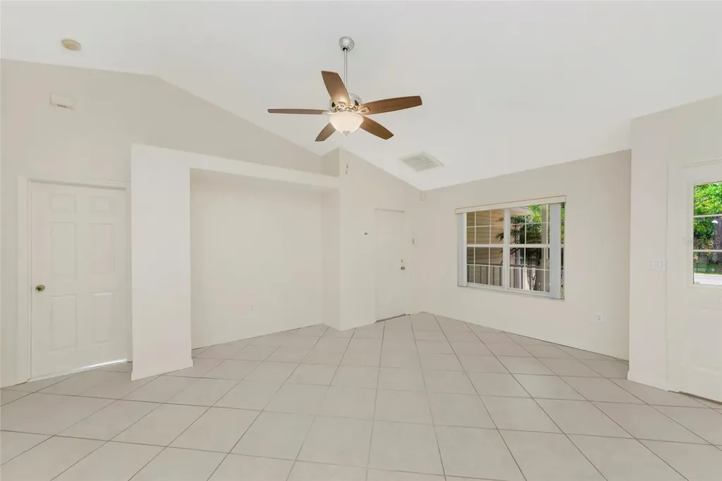 5615 18th Avenue E Bradenton FL 34208