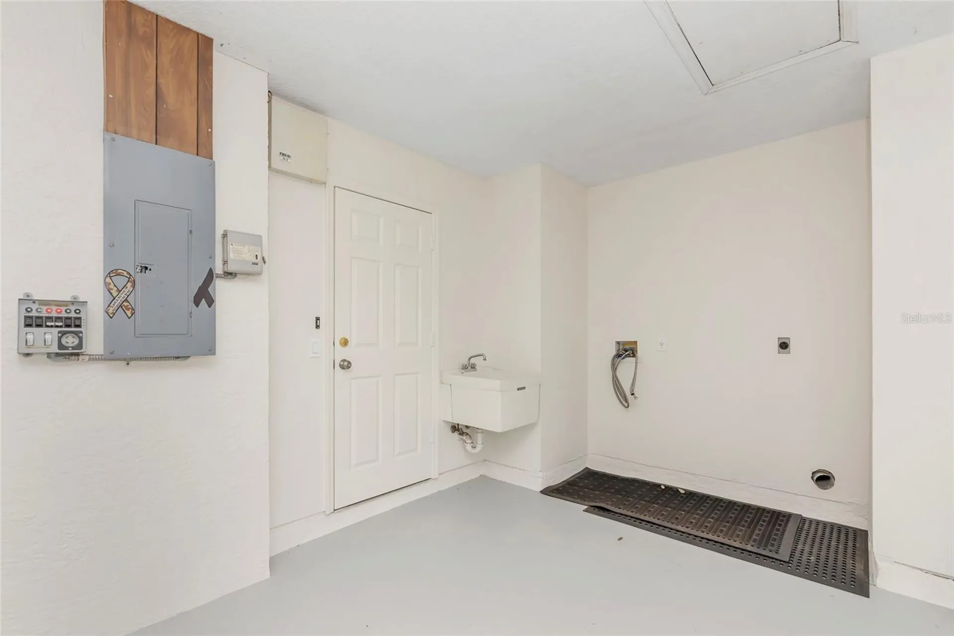 5615 18th Avenue E Bradenton FL 34208