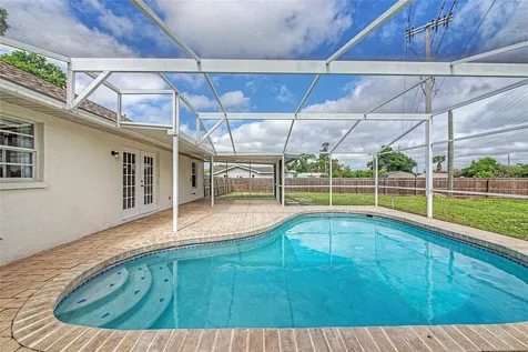 5615 18th Avenue E Bradenton FL 34208