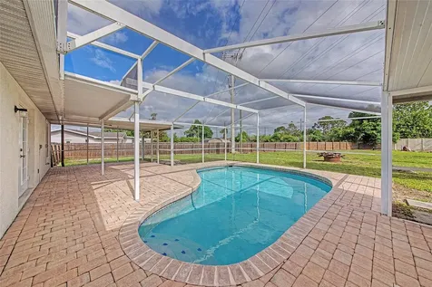 5615 18th Avenue E Bradenton FL 34208