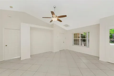 5615 18th Avenue E Bradenton FL 34208