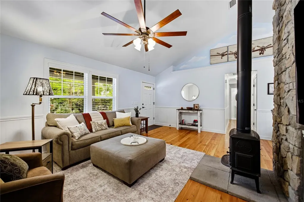 5028 SW 47th Street Gainesville FL 32608
