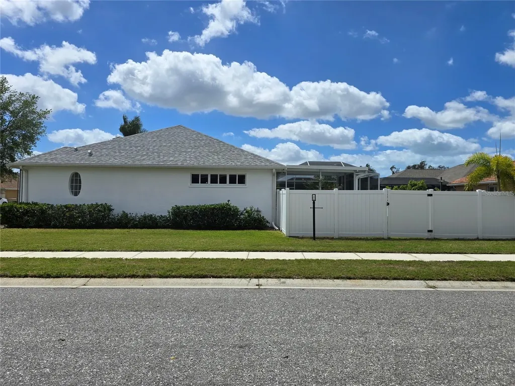 7404 38th Court E Sarasota FL 34243