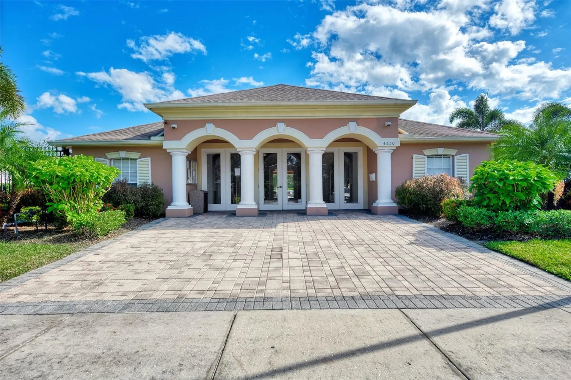 5072 Misty Canal Place Bradenton FL 34203