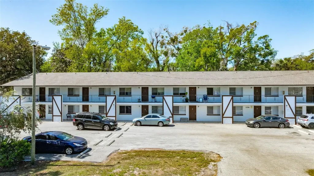1216 Kennedy Road Daytona Beach FL 32117