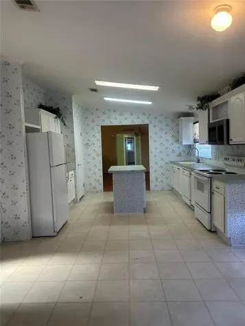 1814 Winchester Court S St Cloud FL 34771