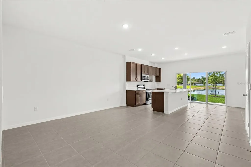 4704 Winding River Road Orlando FL 32822