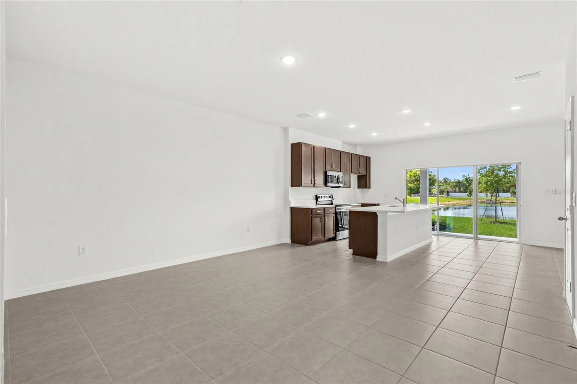 4704 Winding River Road Orlando FL 32822