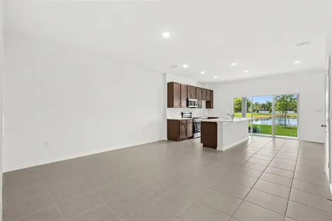 4704 Winding River Road Orlando FL 32822