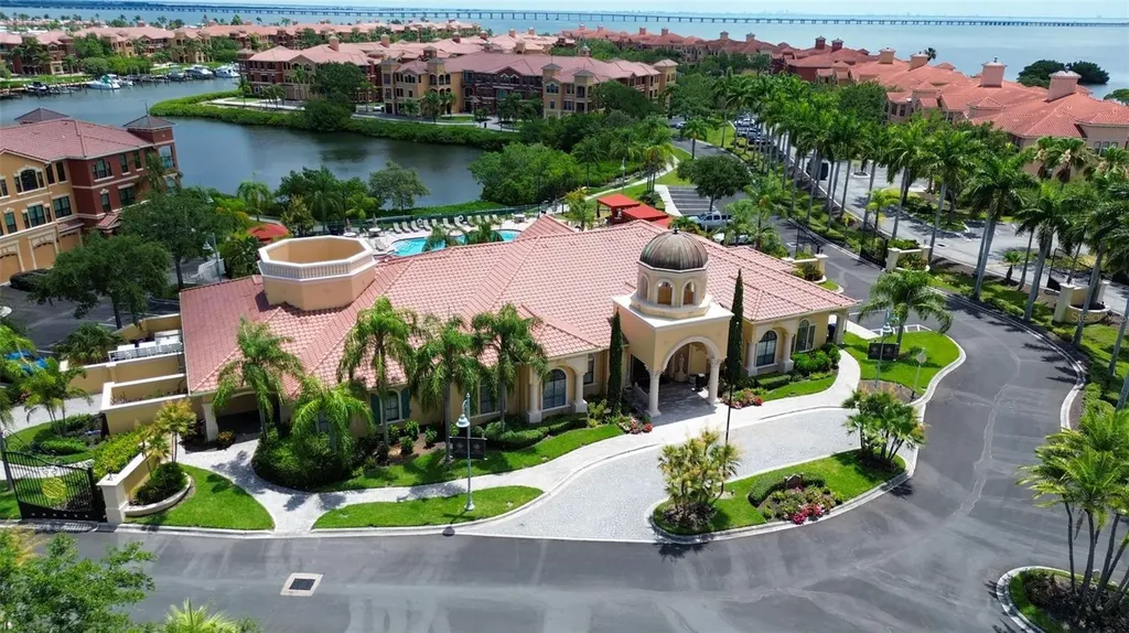 2746 Via Tivoli Clearwater FL 33764