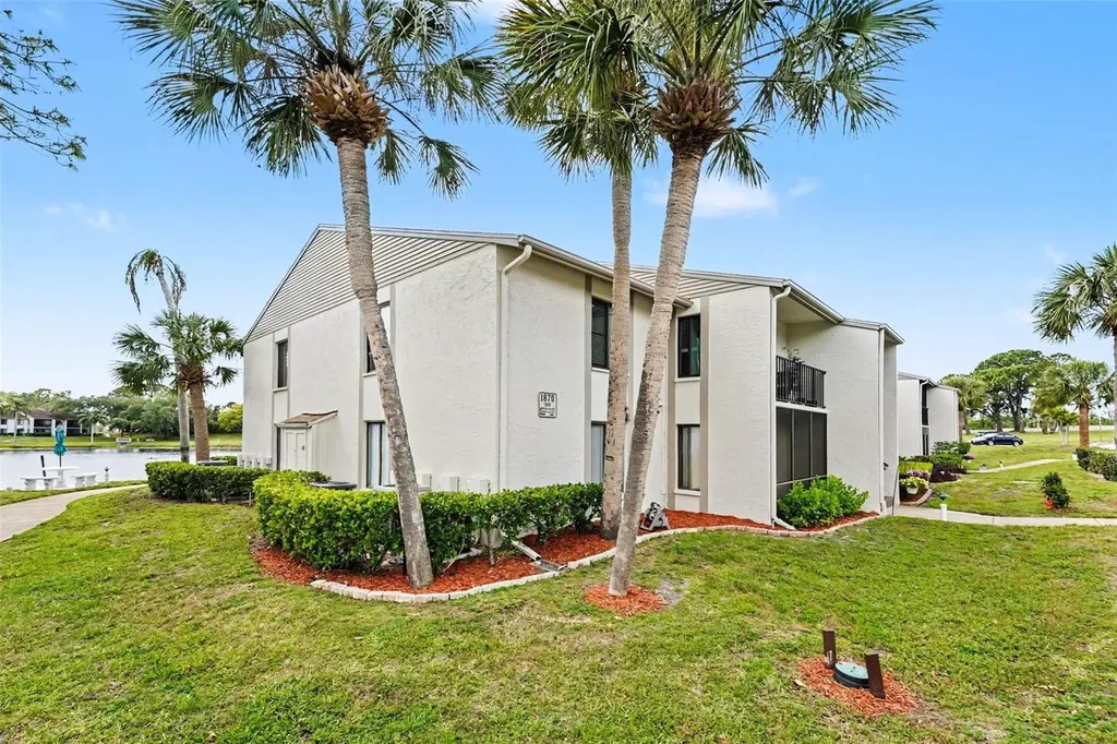 1870 Pine Ridge Way W Palm Harbor FL 34684