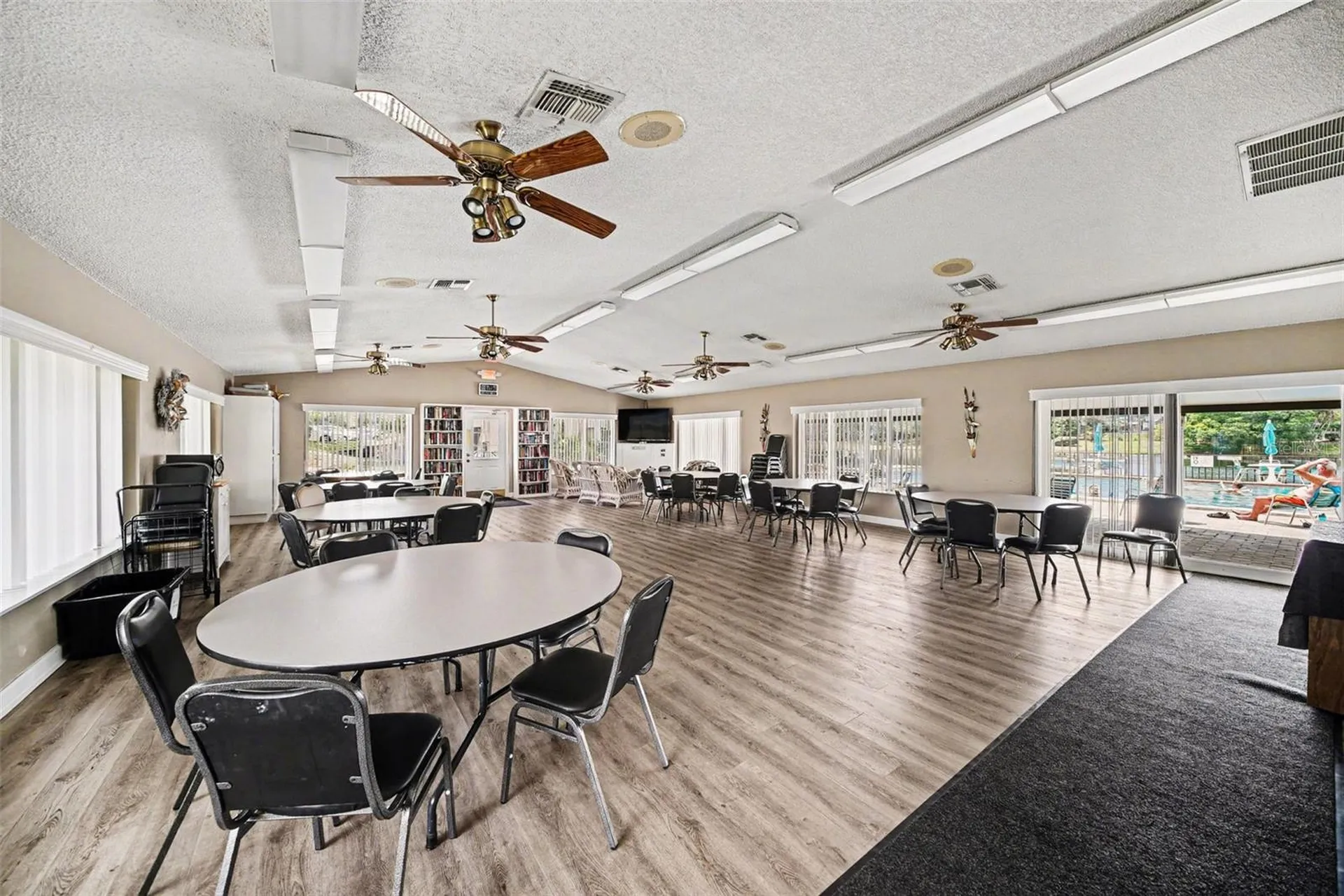 1870 Pine Ridge Way W Palm Harbor FL 34684