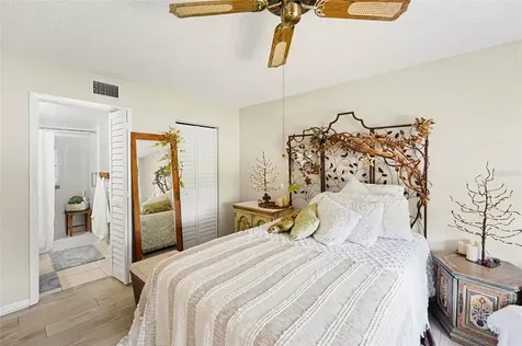 1870 Pine Ridge Way W Palm Harbor FL 34684