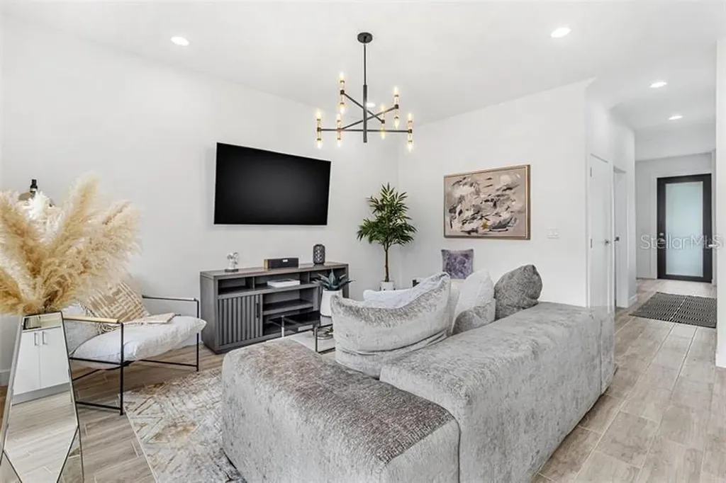 7553 Gesualdo Court Tampa FL 33614