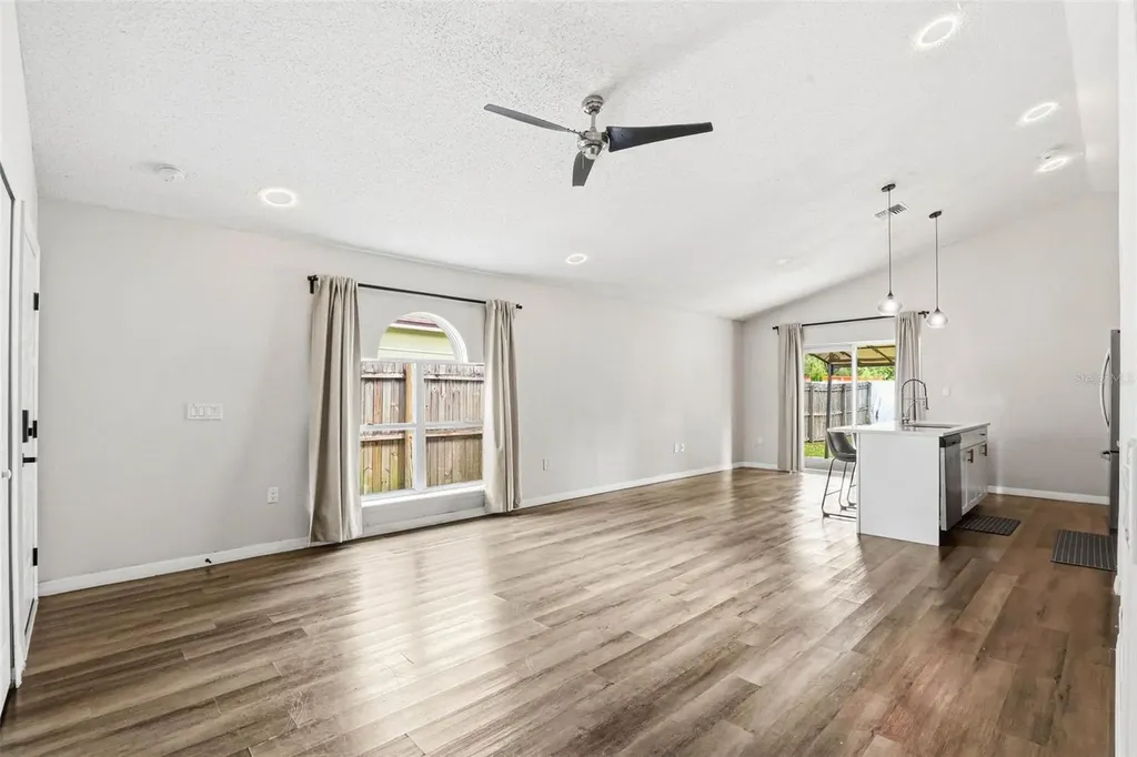 5916 Lake Front Drive Wesley Chapel FL 33545