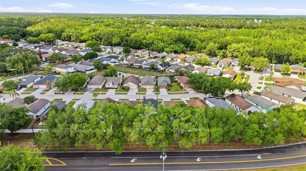 5916 Lake Front Drive Wesley Chapel FL 33545