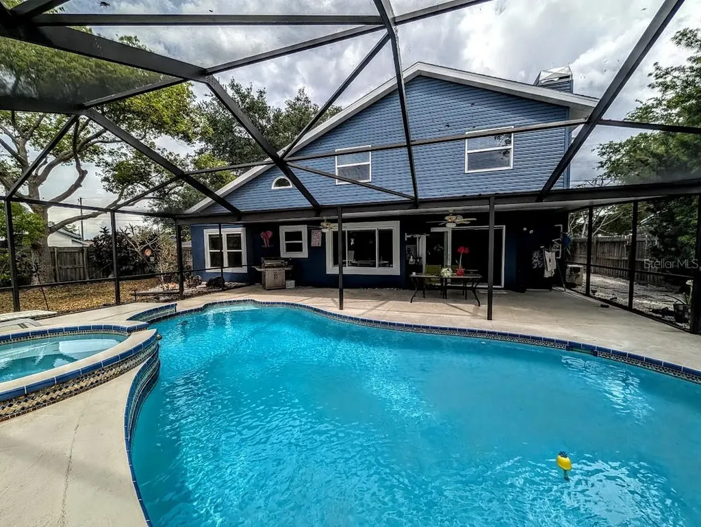 12258 92nd Street Largo FL 33773