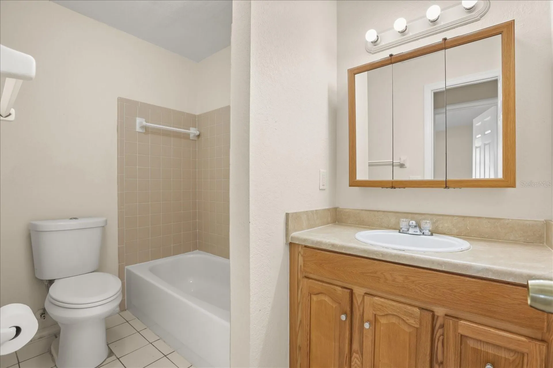 643 Hummingbird Lane Orlando FL 32825