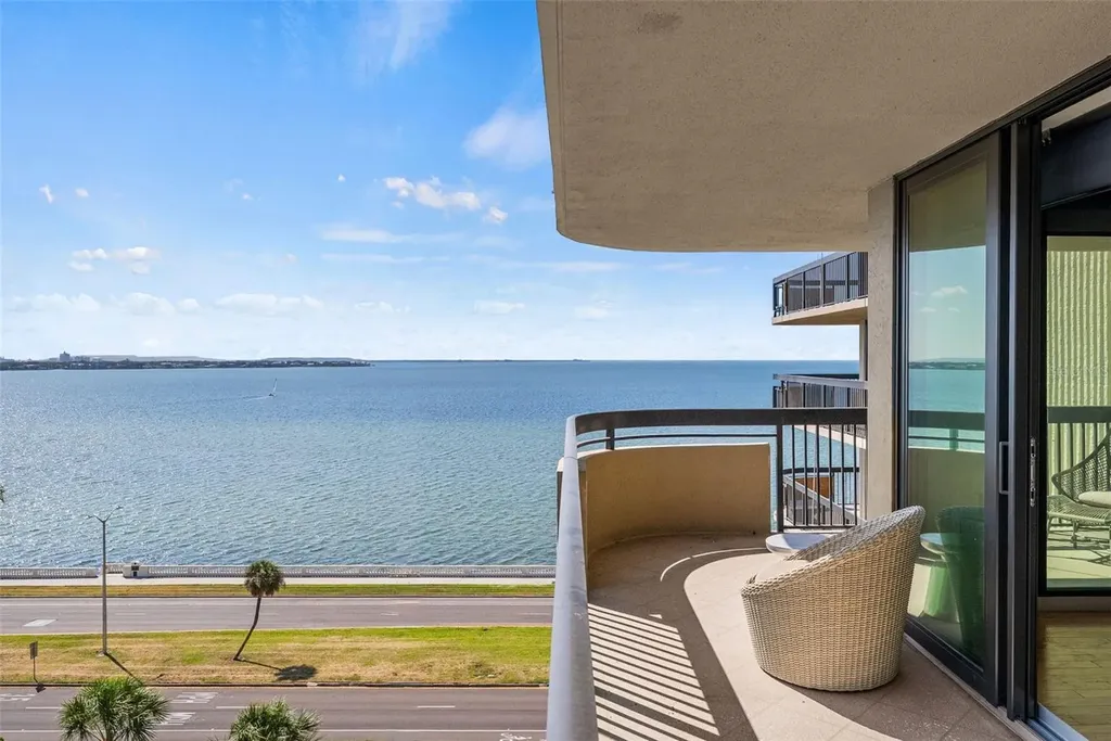2413 Bayshore Boulevard Tampa FL 33629