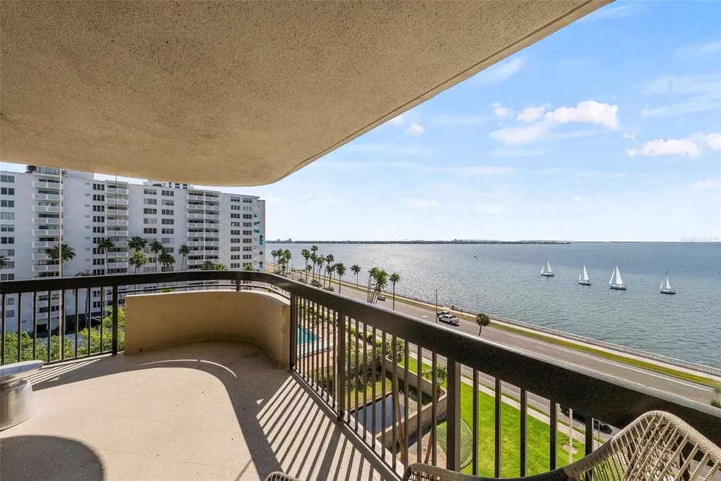 2413 Bayshore Boulevard Tampa FL 33629