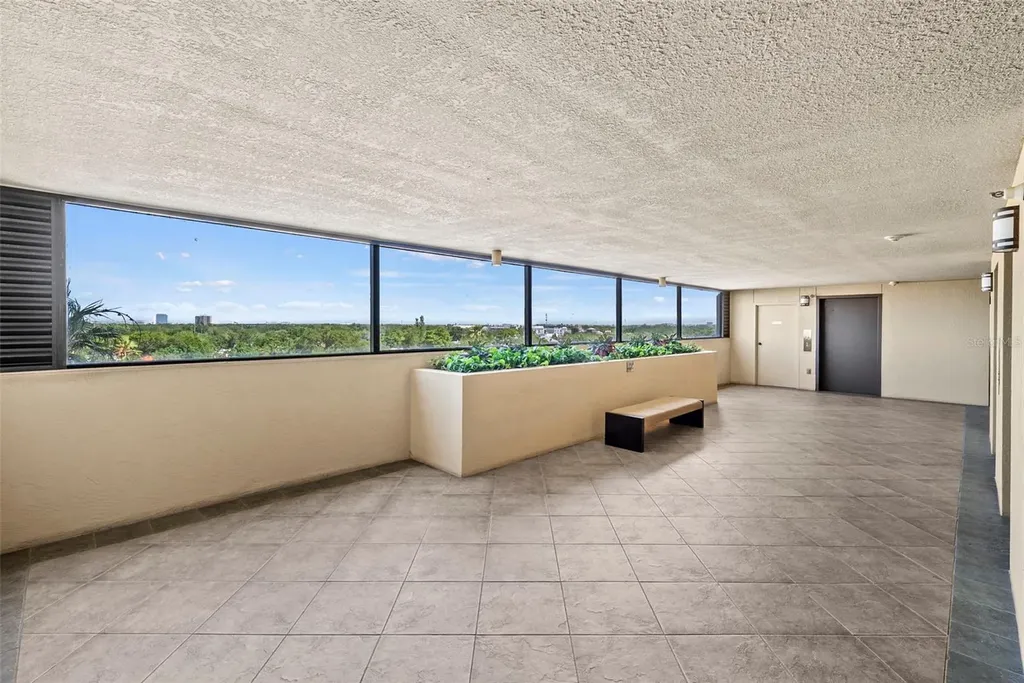 2413 Bayshore Boulevard Tampa FL 33629