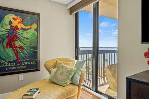 2413 Bayshore Boulevard Tampa FL 33629