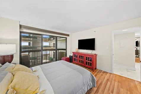 2413 Bayshore Boulevard Tampa FL 33629