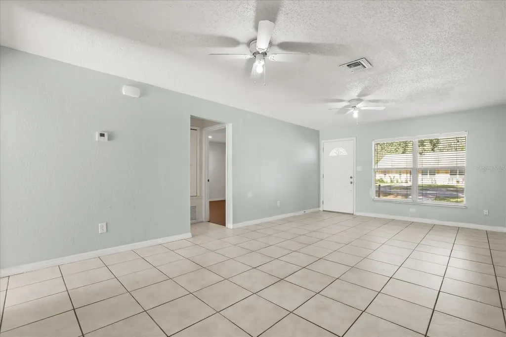 643 Hummingbird Lane Orlando FL 32825