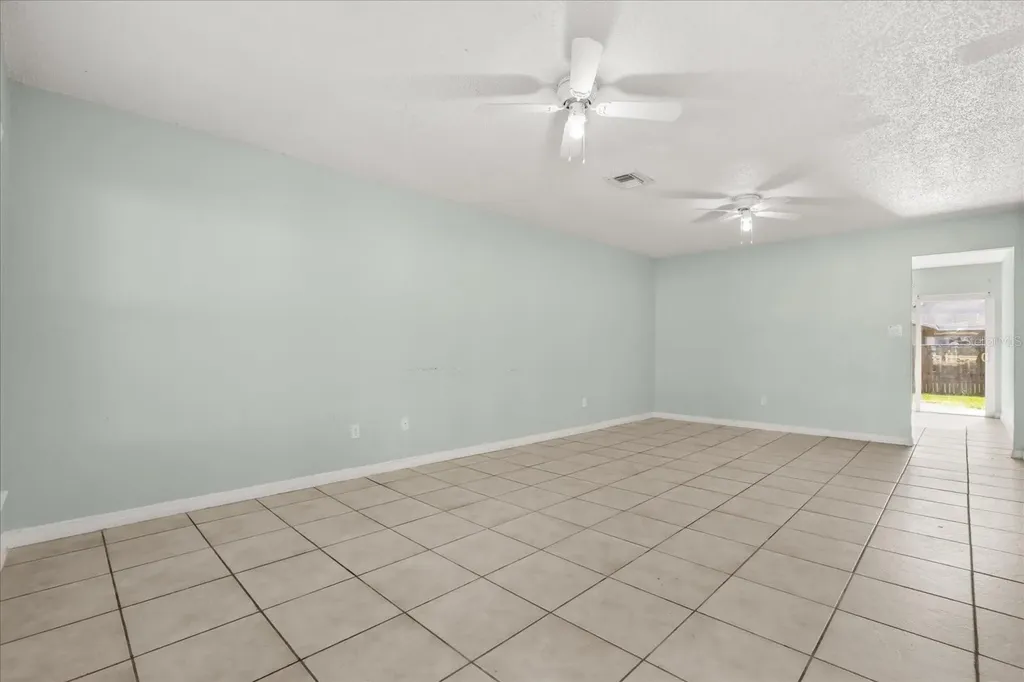 643 Hummingbird Lane Orlando FL 32825