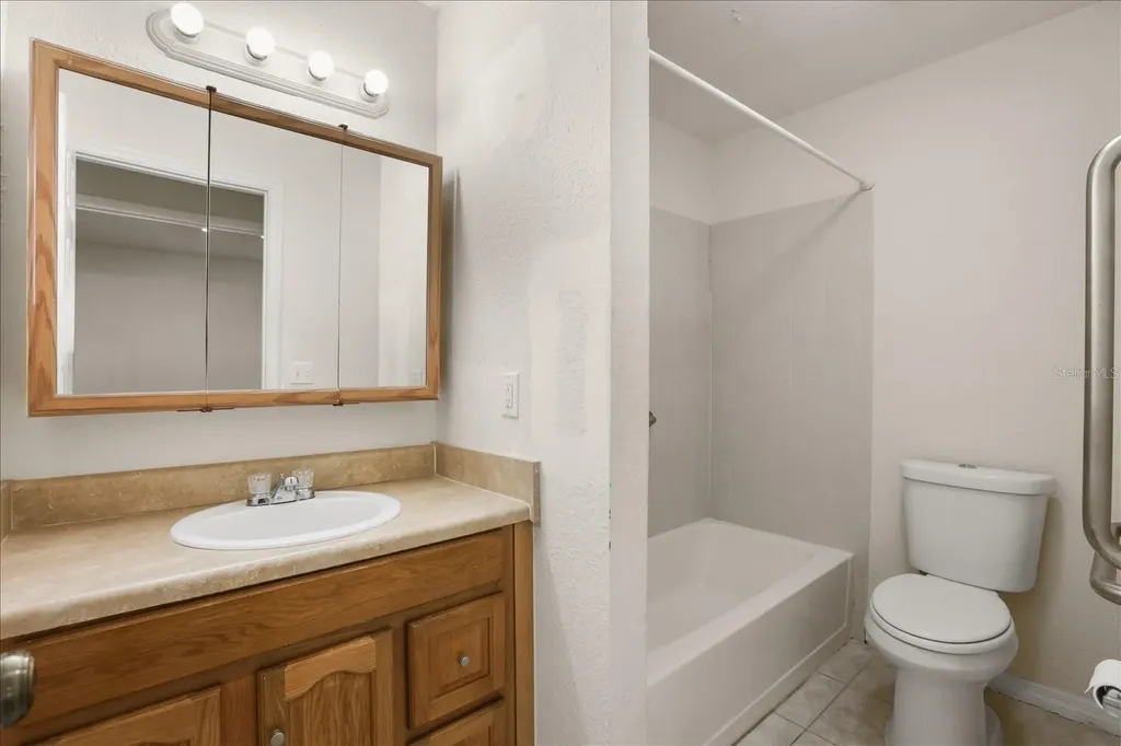 643 Hummingbird Lane Orlando FL 32825