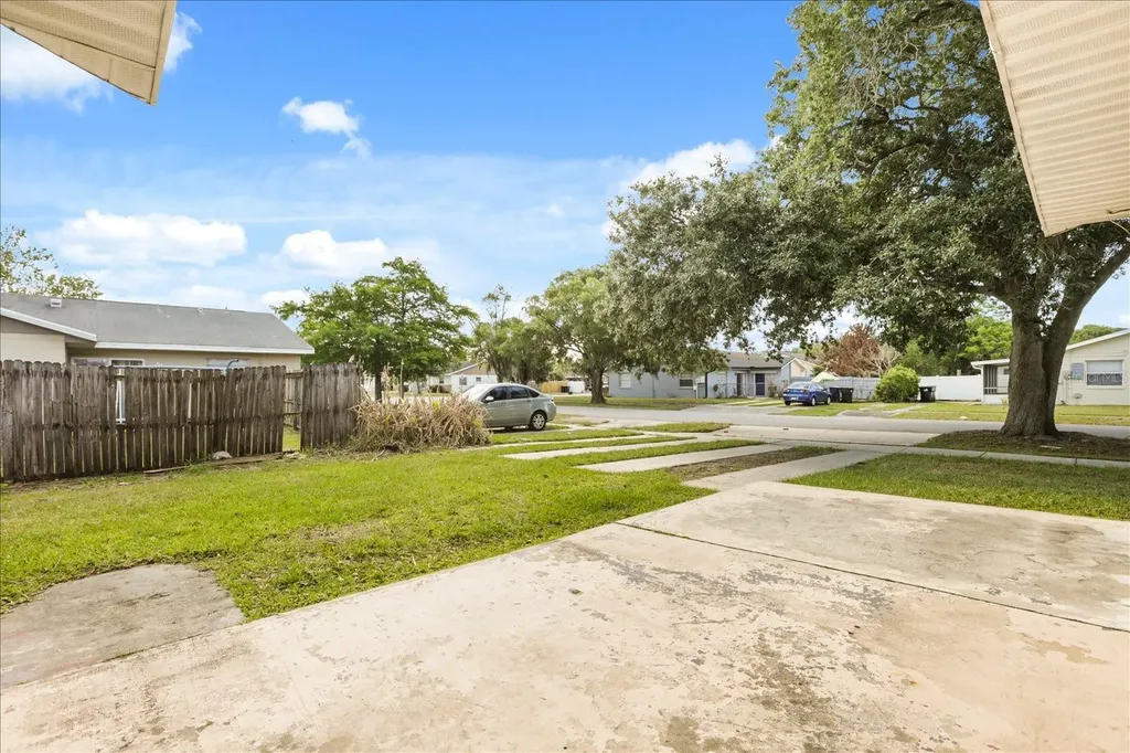 643 Hummingbird Lane Orlando FL 32825