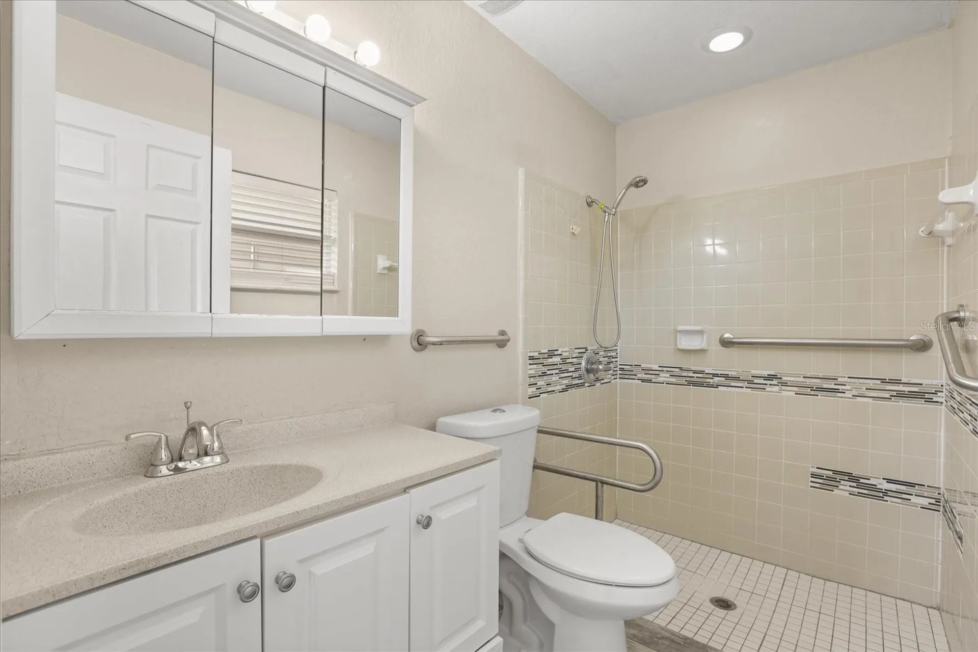 643 Hummingbird Lane Orlando FL 32825