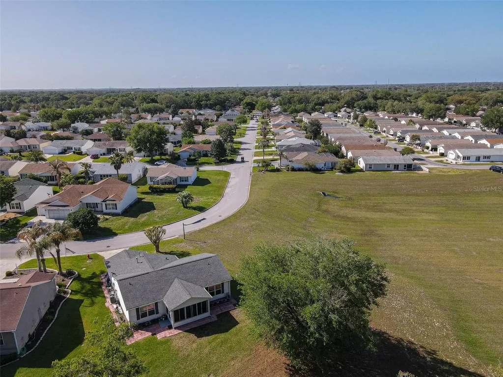 16852 SE 96th Chapelwood Circle The Villages FL 32162