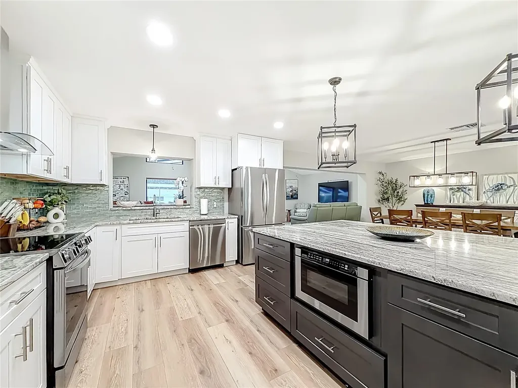 1851 NW 18th Street Crystal River FL 34428