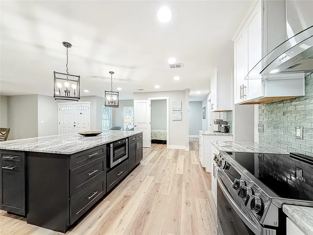 1851 NW 18th Street Crystal River FL 34428