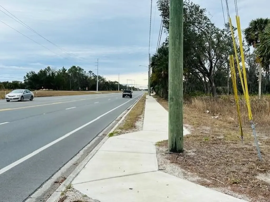 17450 SE Highway 19 Cross City FL 32628
