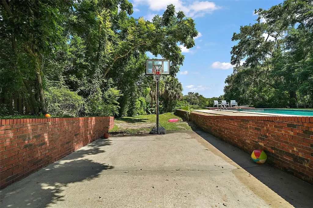 705 Summit Court Mount Dora FL 32757