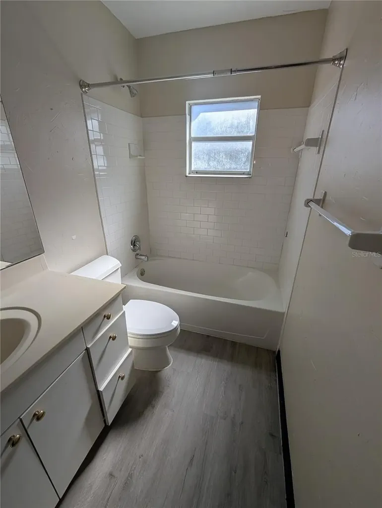 2004 2nd Avenue E Bradenton FL 34208