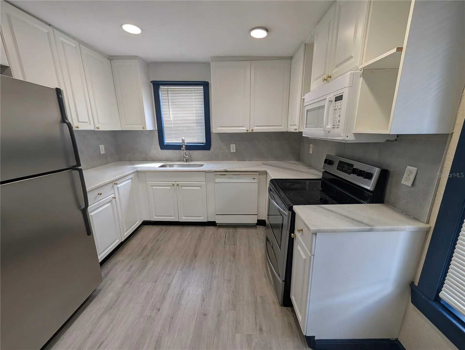 2004 2nd Avenue E Bradenton FL 34208
