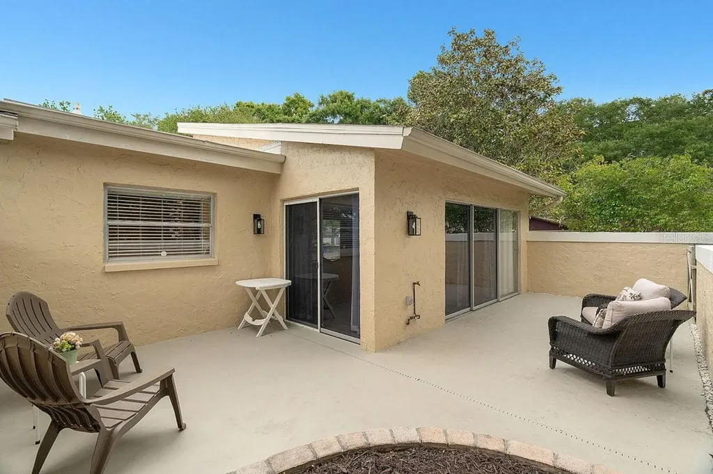 1607 Amberlea Drive S Dunedin FL 34698