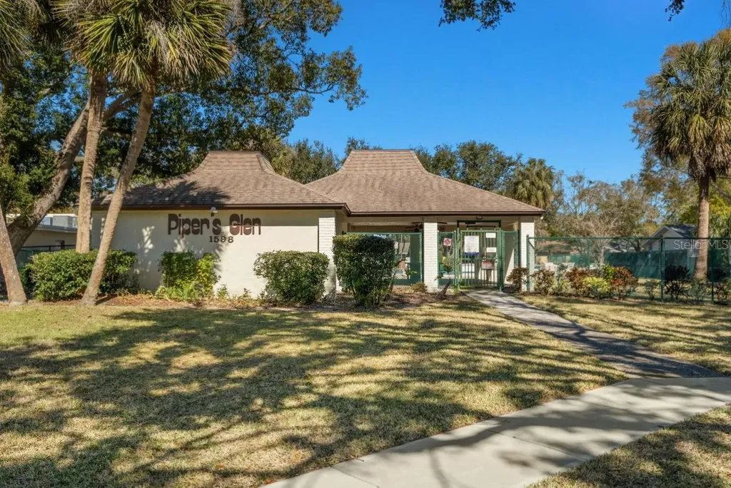 1607 Amberlea Drive S Dunedin FL 34698