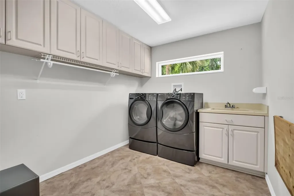 1404 East Lake Woodlands Parkway Oldsmar FL 34677