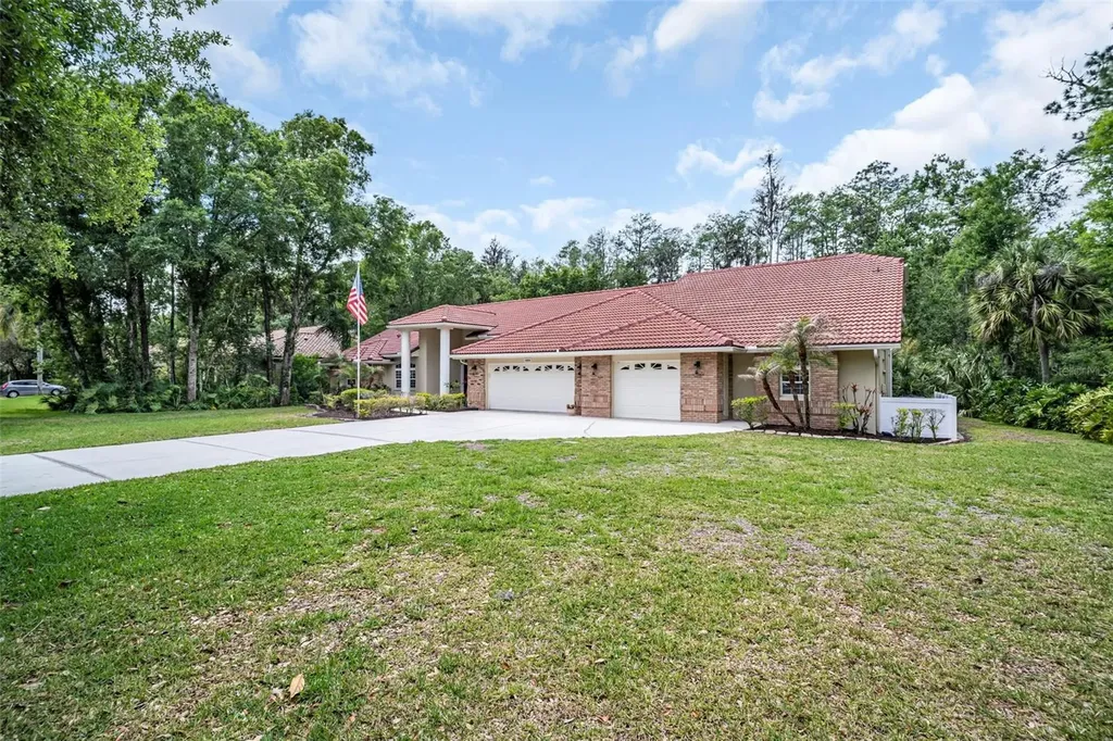 1404 East Lake Woodlands Parkway Oldsmar FL 34677