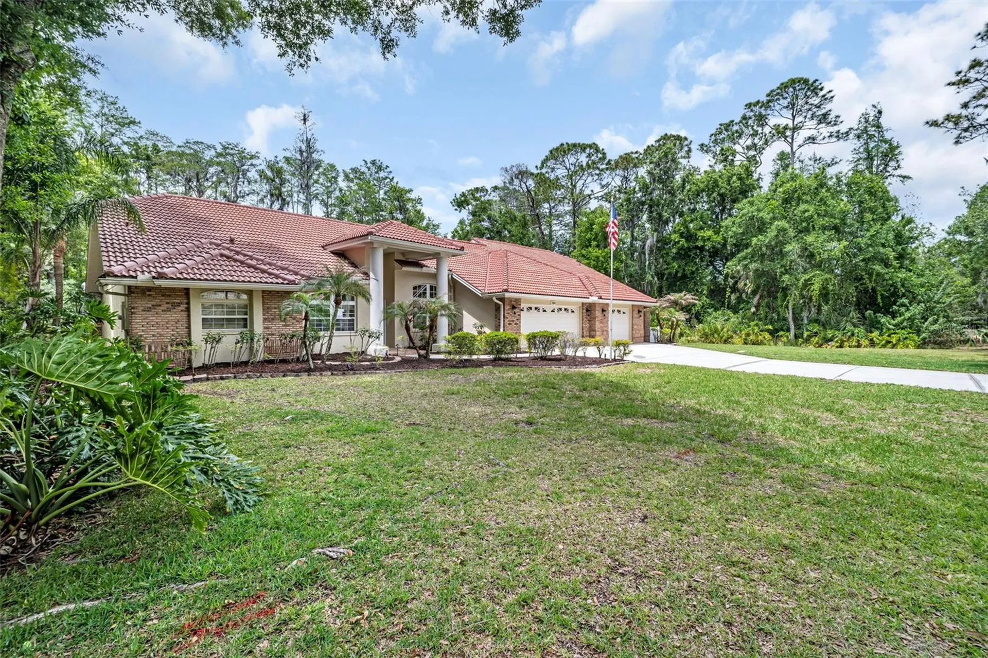 1404 East Lake Woodlands Parkway Oldsmar FL 34677