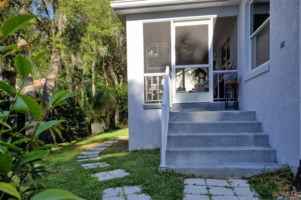 121 Costa Mesa Drive Lady Lake FL 32159