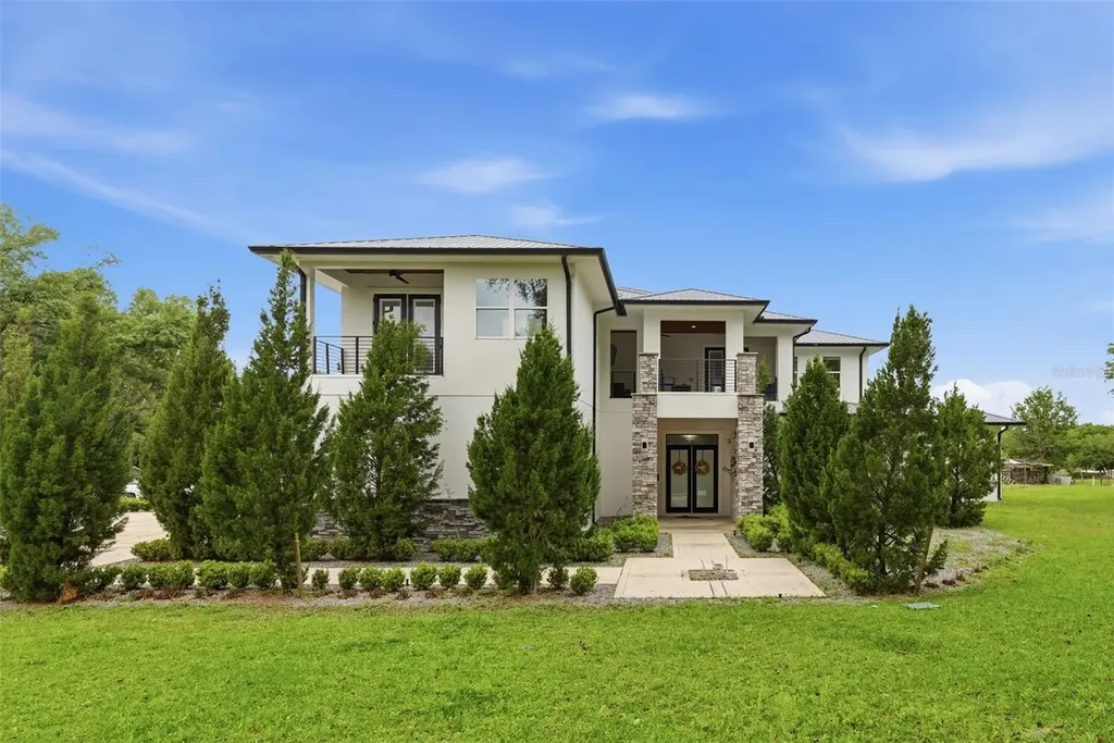 8241 Cass Road Zephyrhills FL 33540