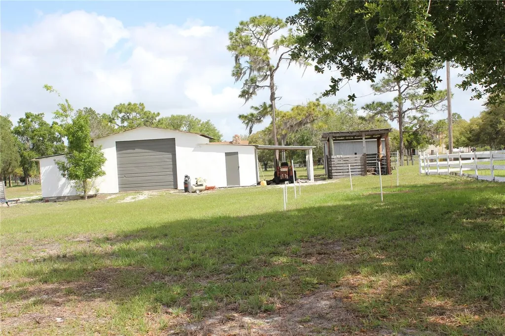 8225 Wakeford Road Lake Wales FL 33898